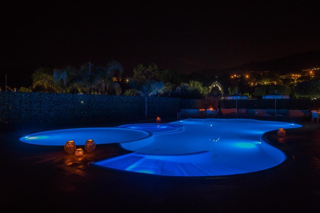 Blu Tropical Resort Цамброне Екстер'єр фото