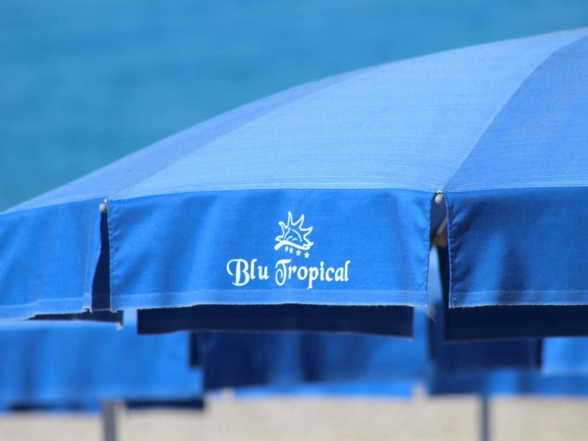 Blu Tropical Resort Цамброне Екстер'єр фото